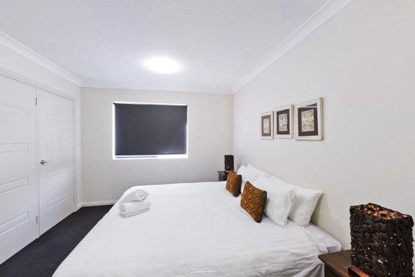 Astina Serviced Apartments - Central Penrith Zimmer foto